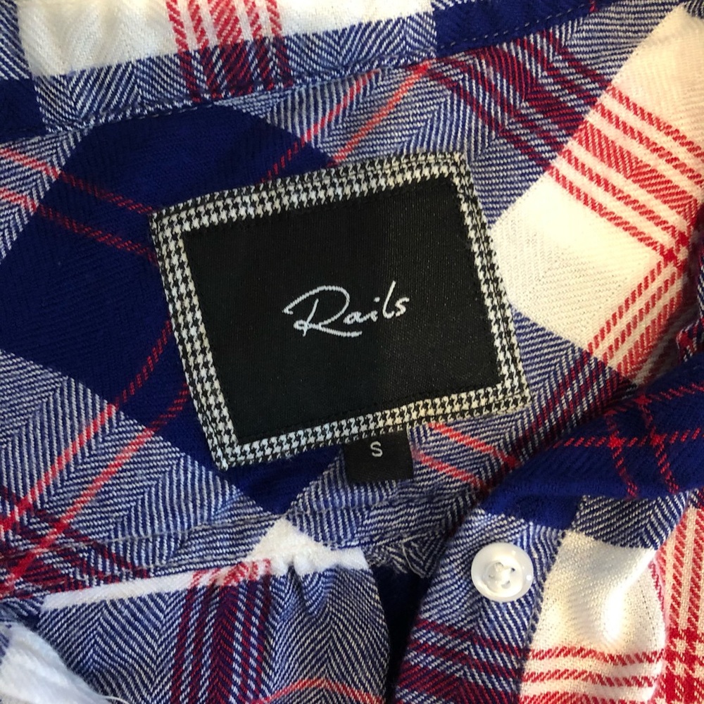 Sleevless Rails Top - image 4